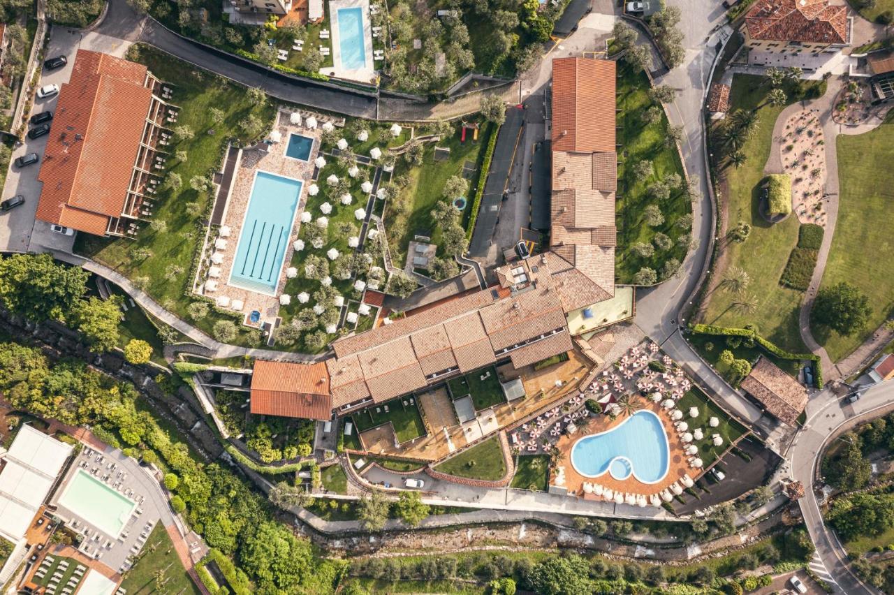 Hotel Caravel ลีโมเนซุลการ์ดา ภายนอก รูปภาพ